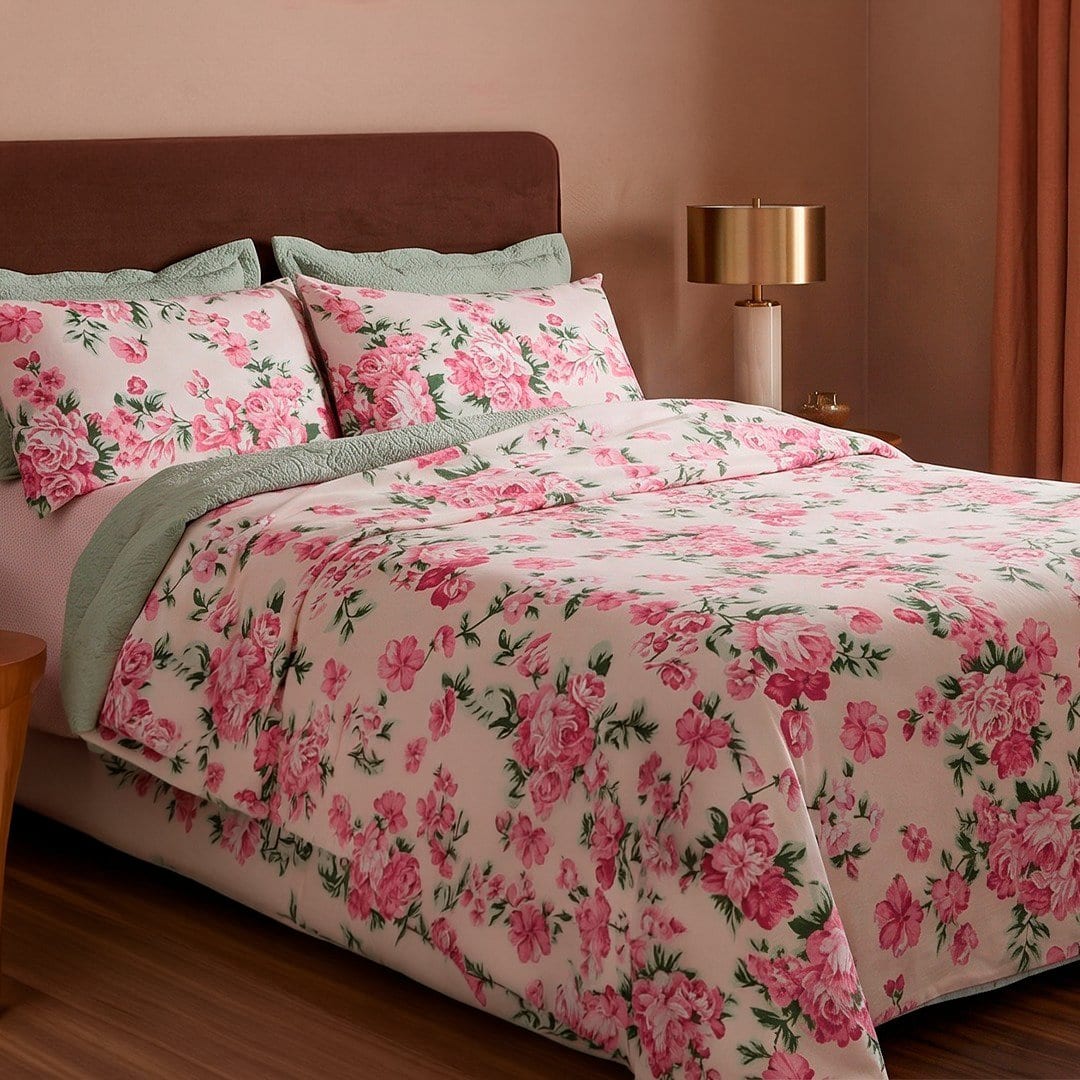 Cama, mesa e banho
